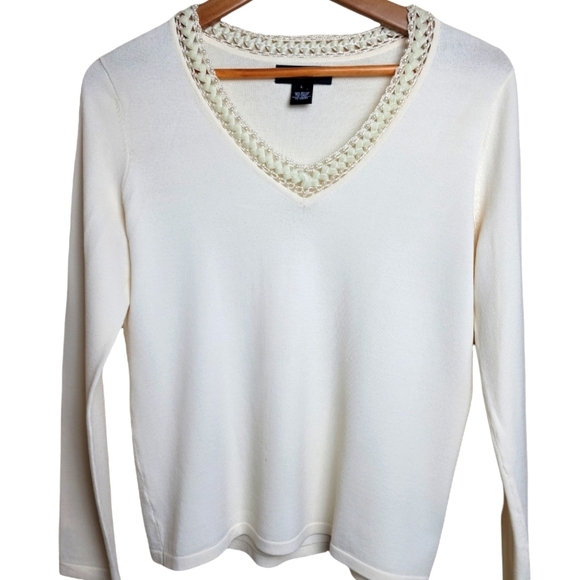 Jones NY Signature Pearls & Braid Collar V-neck Sweater - Picture 1 of 8